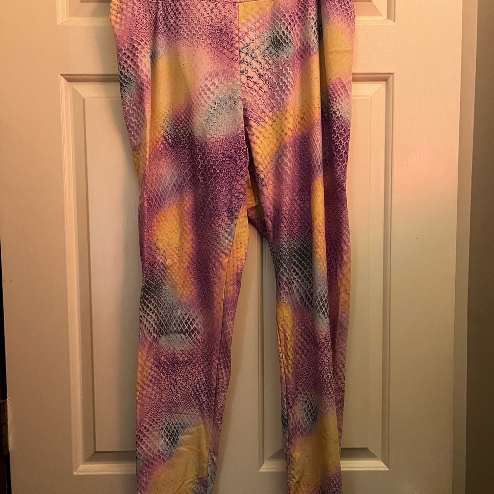 No Boundaries Purple Yellow Pink Snake Print Leggings